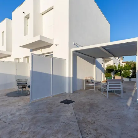 بيت ضيافة Delphis 4*