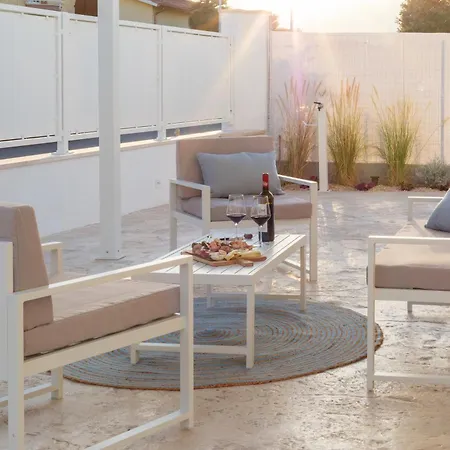 بيت ضيافة Delphis 4*