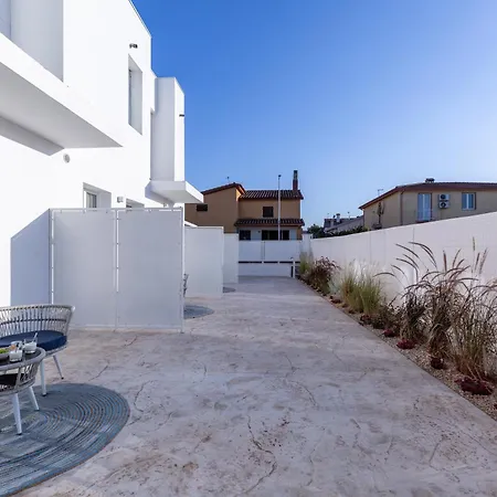 Guest house Delphis *