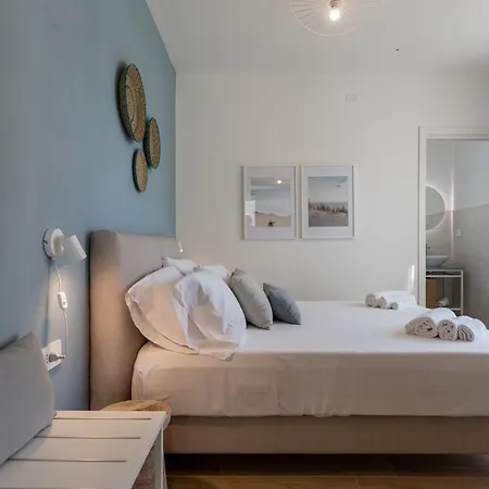 Delphis Guest house