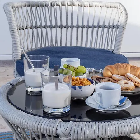 Delphis بيت ضيافة 4*