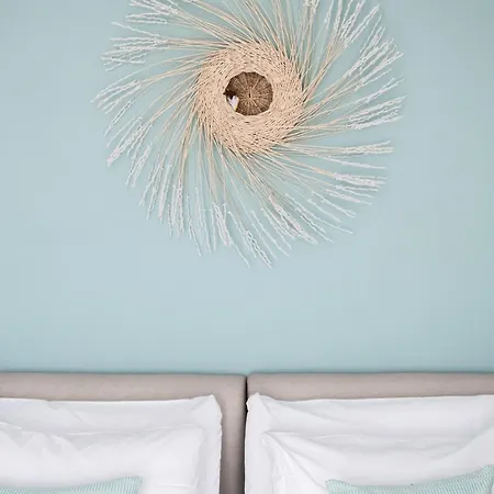 Гостевой дом Delphis 4*